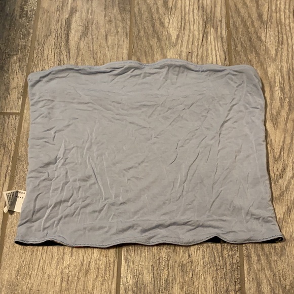 Reversible Tube Top 💙 - Picture 3 of 7